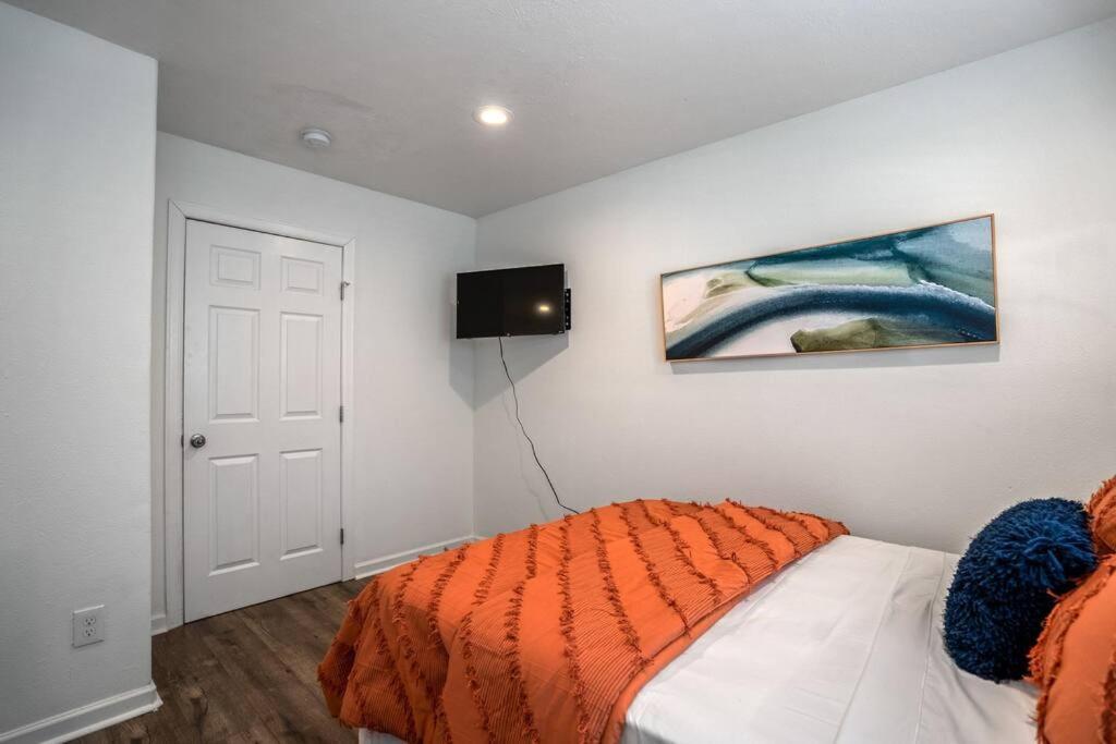 The Downtown Winter Retreat @ Historic 1st Ward